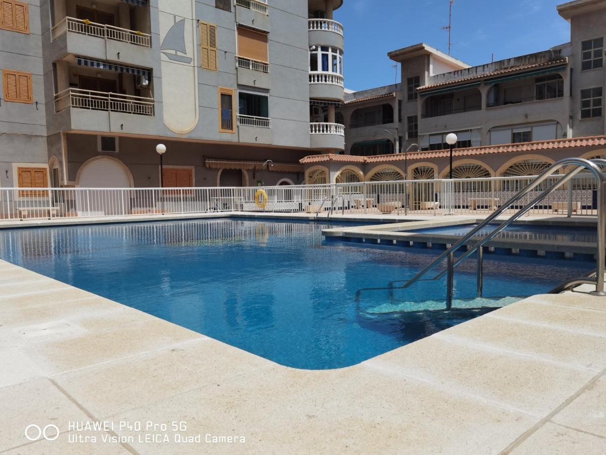 Holiday Apartment Torrevieja Buitenkant foto