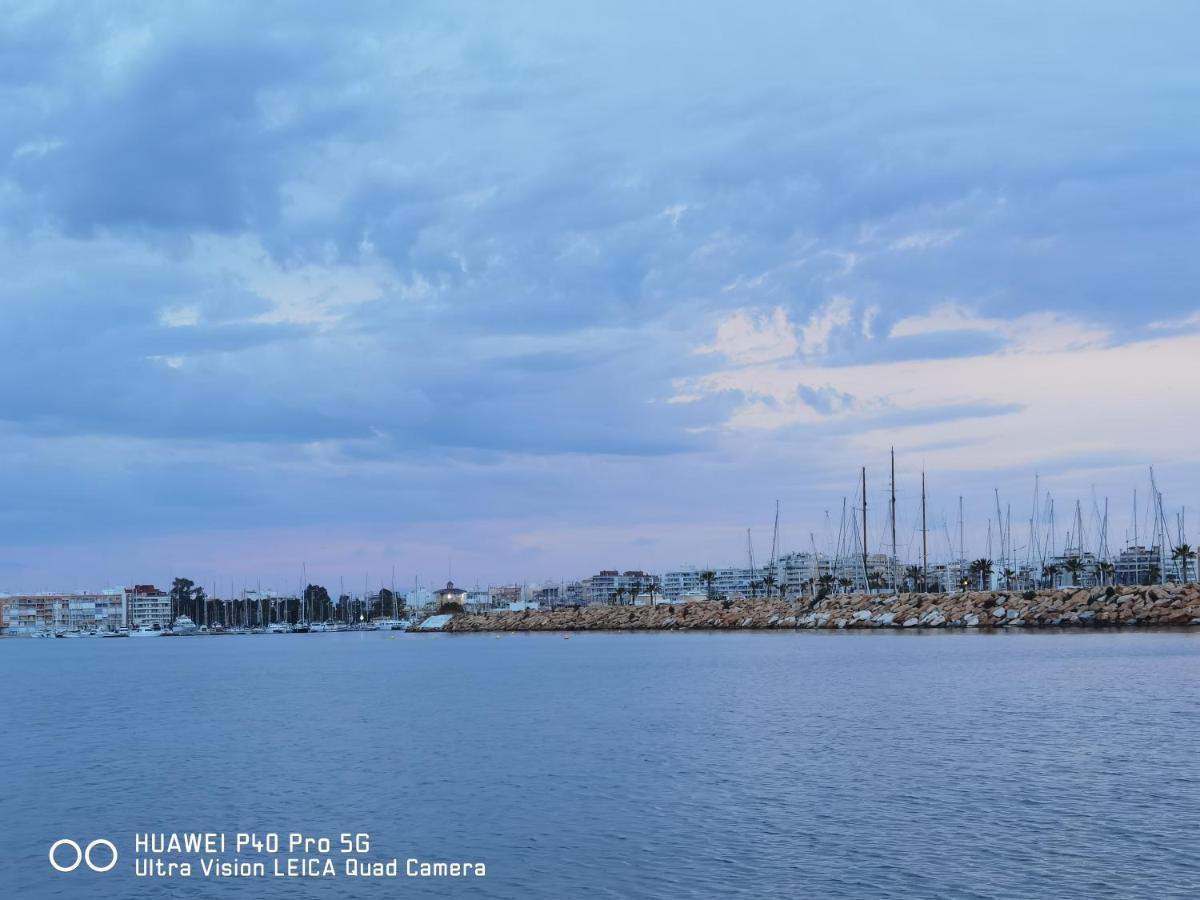 Holiday Apartment Torrevieja Buitenkant foto