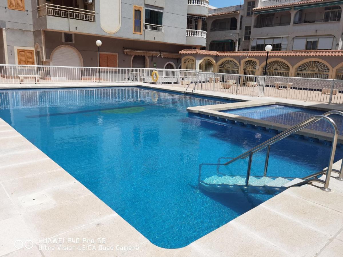 Holiday Apartment Torrevieja Buitenkant foto