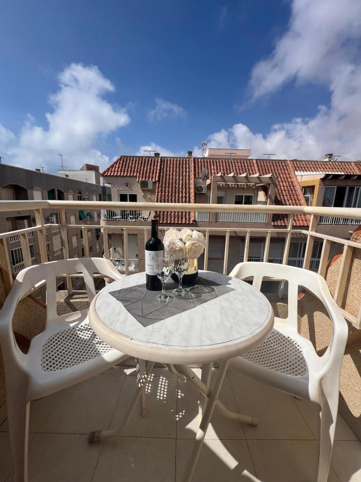 Holiday Apartment Torrevieja Buitenkant foto