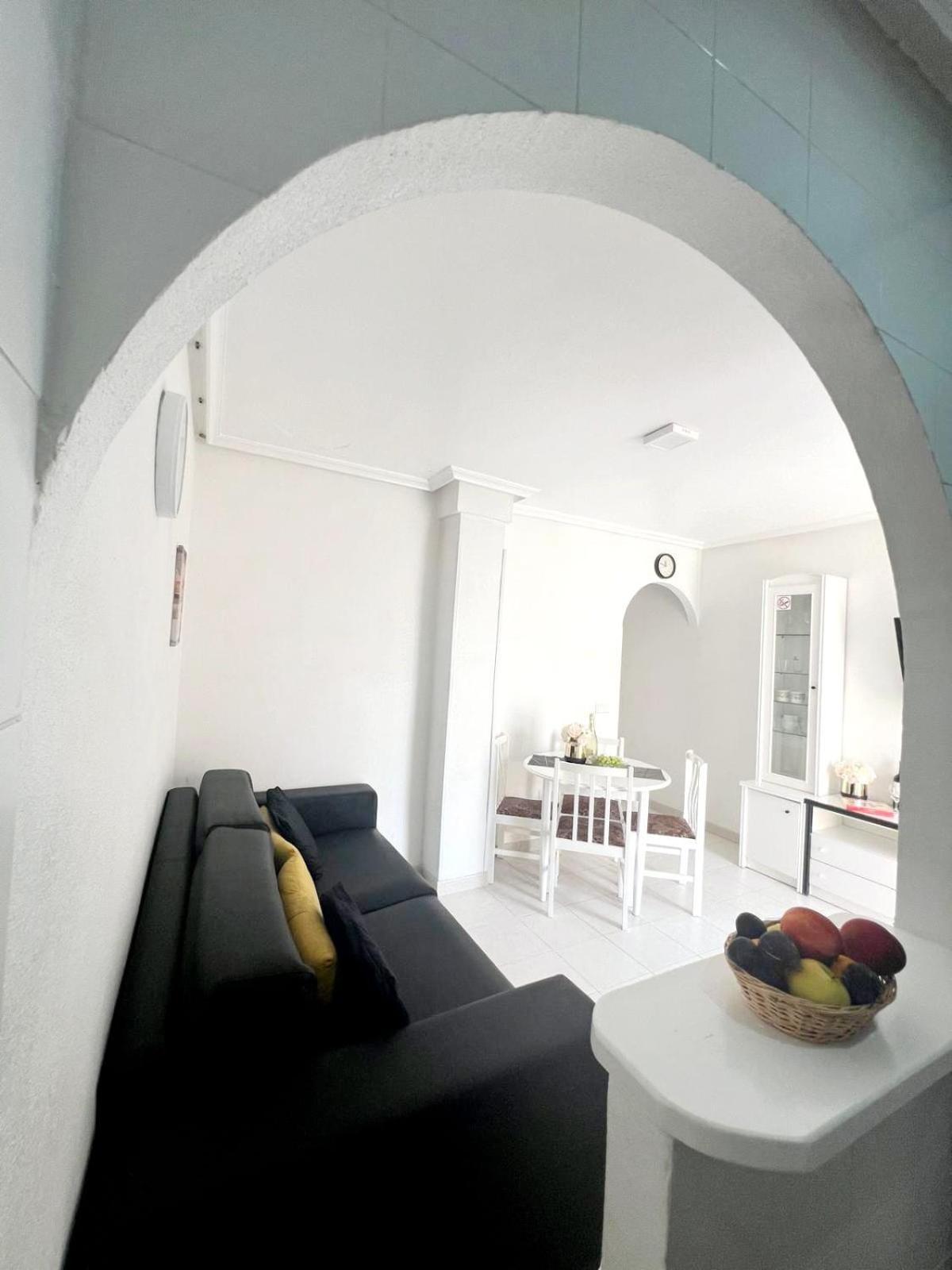 Holiday Apartment Torrevieja Buitenkant foto